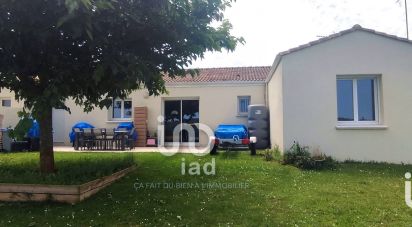 Maison 4 pièces de 105 m² à Fontenay-le-Comte (85200)