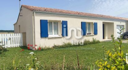 House 4 rooms of 105 m² in Fontenay-le-Comte (85200)