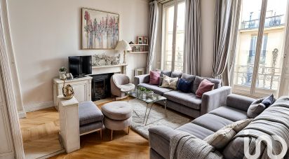 Appartement 5 pièces de 86 m² à Paris (75008)