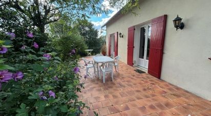 Maison 8 pièces de 230 m² à Champagnac-de-Belair (24530)