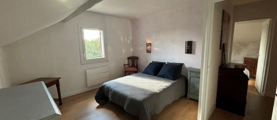 House 8 rooms of 230 m² in Champagnac-de-Belair (24530)