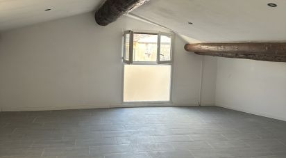 Apartment 3 rooms of 62 m² in Eyragues (13630)