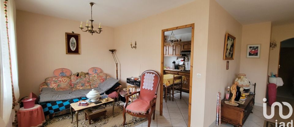 Traditional house 4 rooms of 82 m² in Vinassan (11110)