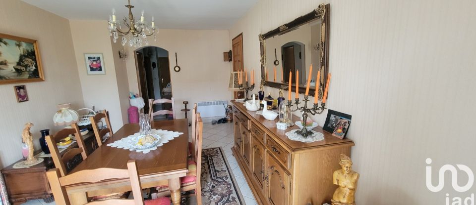 Traditional house 4 rooms of 82 m² in Vinassan (11110)