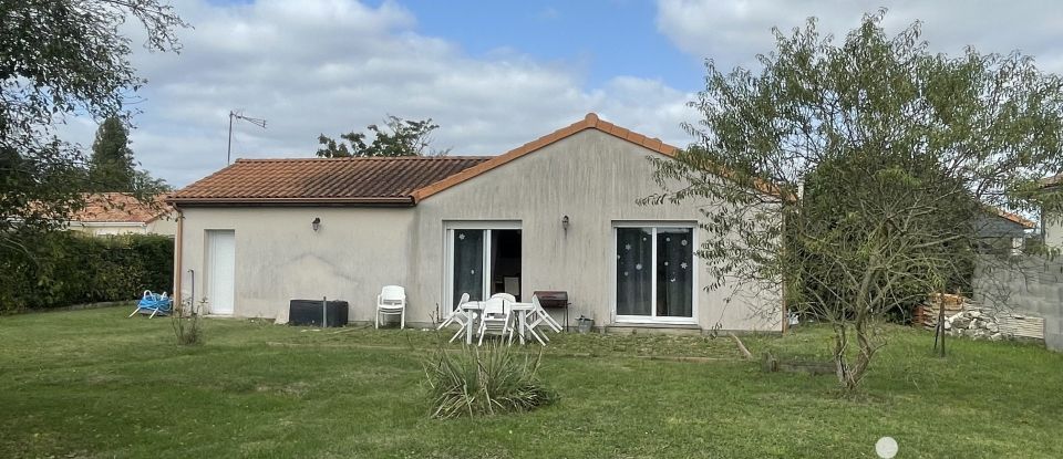 Maison 4 pièces de 84 m² à Naintré (86530)