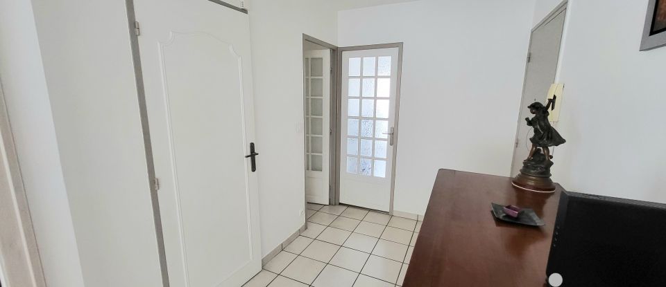 Appartement 3 pièces de 81 m² à Saint-Étienne (42000)