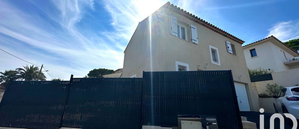 House 4 rooms of 97 m² in Fréjus (83370)