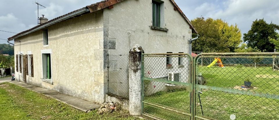 Maison 5 pièces de 95 m² à Boisné-La Tude (16320)