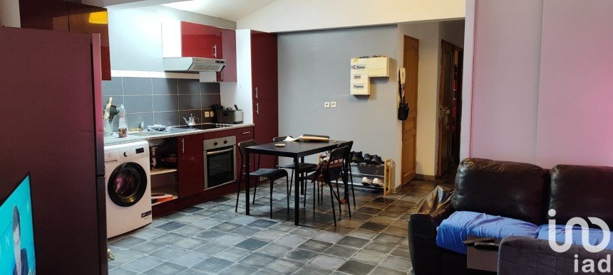 Apartment 3 rooms of 46 m² in La Réole (33190)