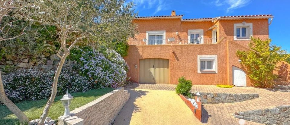 Maison traditionnelle 5 pièces de 136 m² à Fréjus (83600)