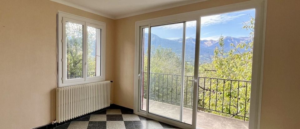 Maison traditionnelle 4 pièces de 79 m² à Embrun (05200)