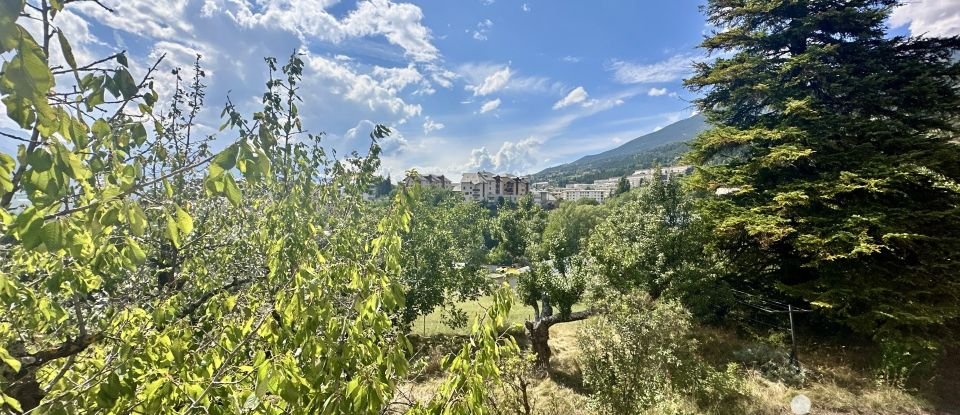 Maison traditionnelle 4 pièces de 79 m² à Embrun (05200)