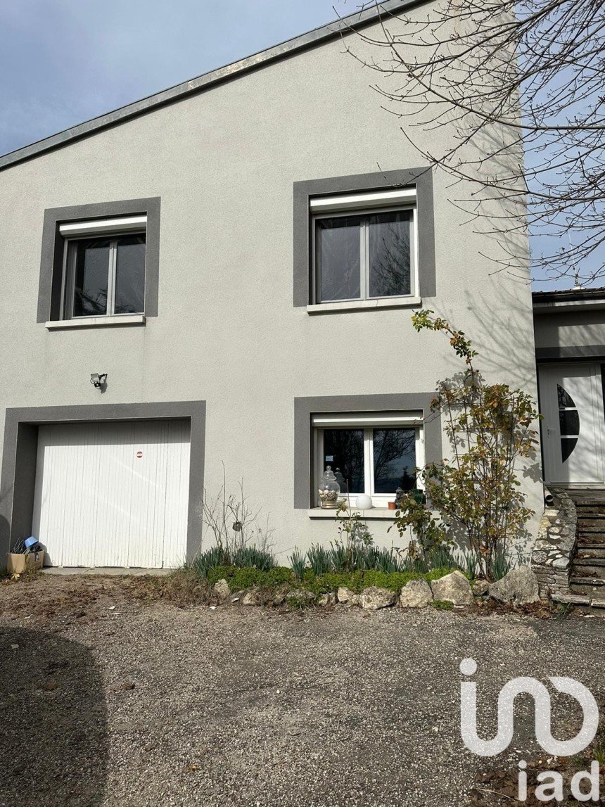 Maison 7 pièces de 165 m² à Castelnau-de-Lévis (81150)