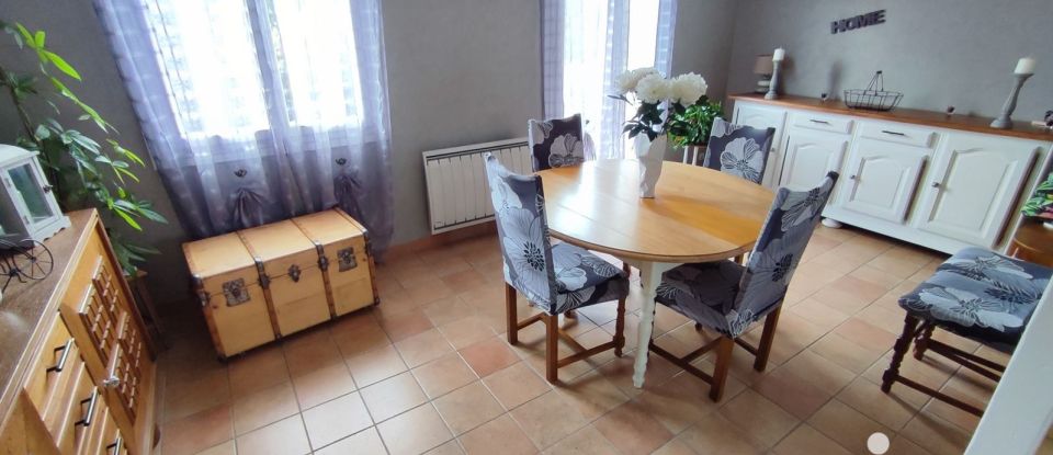 Traditional house 5 rooms of 116 m² in Fontenay-sur-Eure (28630)