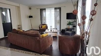 House 9 rooms of 206 m² in Quettreville-sur-Sienne (50660)