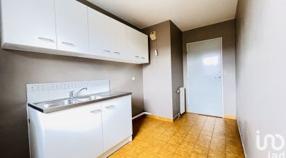 Appartement 3 pièces de 66 m² à Courcouronnes (91080)