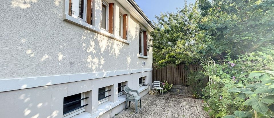 Maison 7 pièces de 114 m² à Eaubonne (95600)