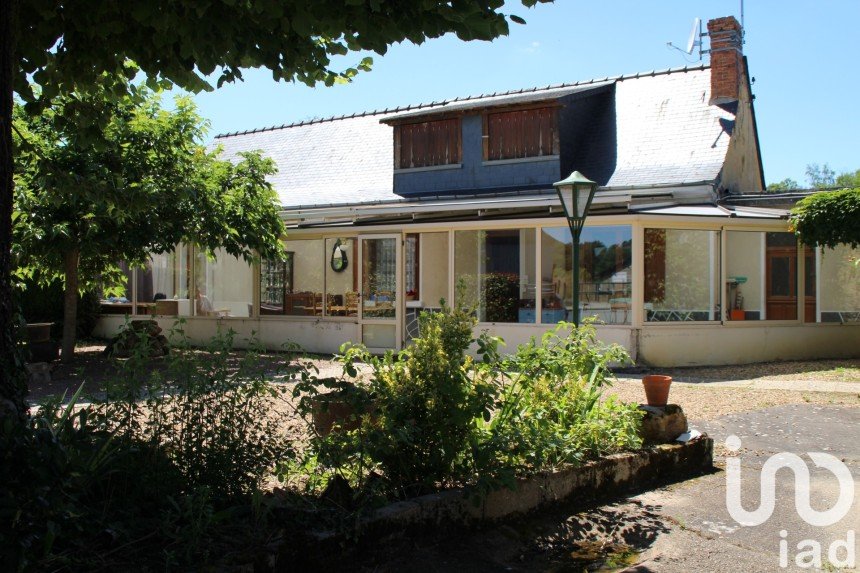 Country house 4 rooms of 129 m² in Courléon (49390)