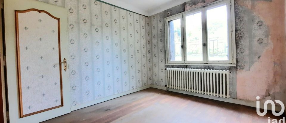 Maison 9 pièces de 160 m² à Moyeuvre-Grande (57250)