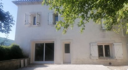 Maison 5 pièces de 110 m² à Althen-des-Paluds (84210)