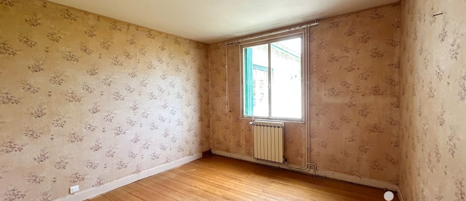 Maison 9 pièces de 202 m² à Béguey (33410)