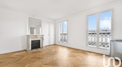 Appartement 3 pièces de 87 m² à Paris (75008)