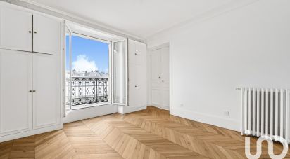 Appartement 3 pièces de 87 m² à Paris (75008)