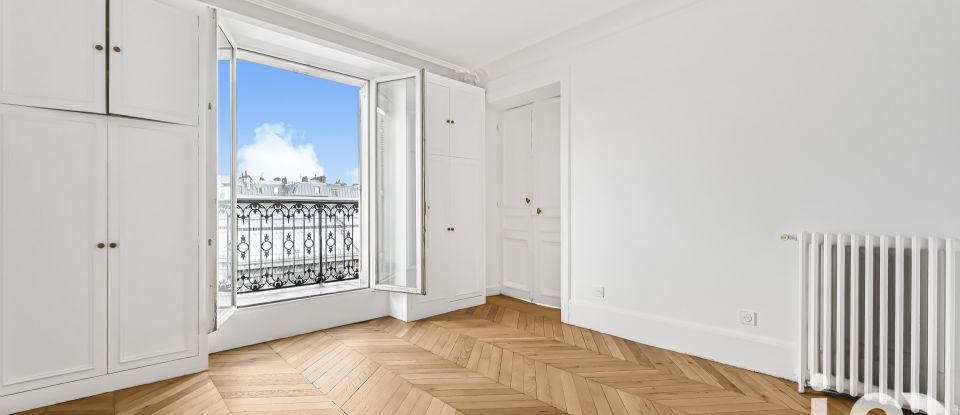 Appartement 3 pièces de 87 m² à Paris (75008)