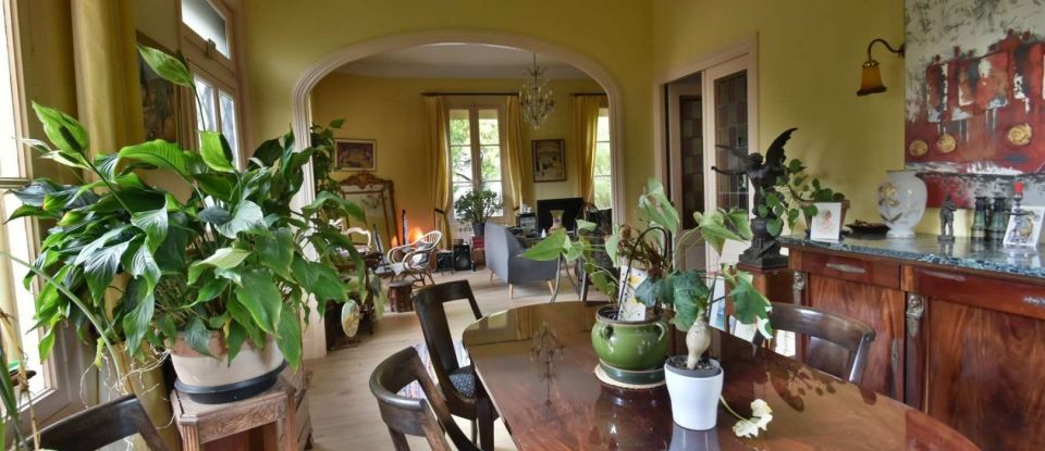 House 8 rooms of 224 m² in Meschers-sur-Gironde (17132)