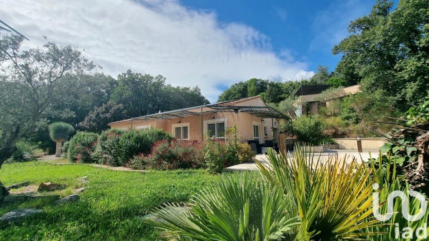 Maison traditionnelle 5 pièces de 112 m² à Saint-Martin-d'Ardèche (07700)