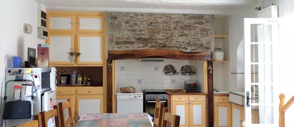 Traditional house 7 rooms of 152 m² in Meyronne (46200)