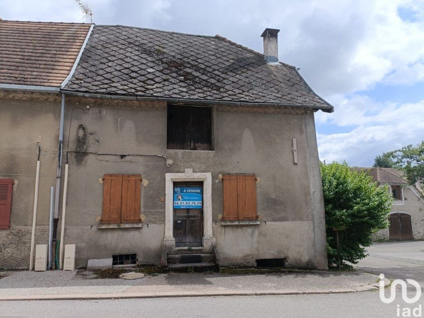 Maison 2 pièces de 59 m² à Saint-Jean-d'Hérans (38710)