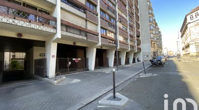 Parking of 12 m² in Paris (75017)