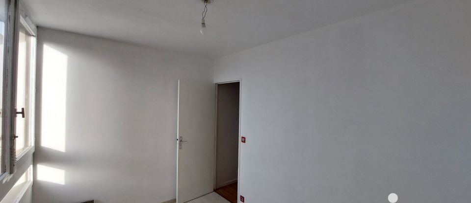 Apartment 4 rooms of 77 m² in Neuilly-sur-Marne (93330)