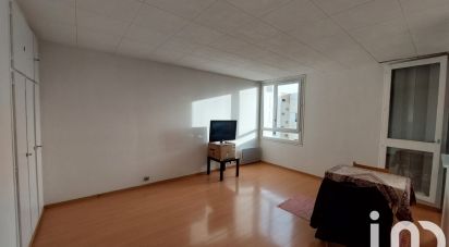 Apartment 4 rooms of 77 m² in Neuilly-sur-Marne (93330)