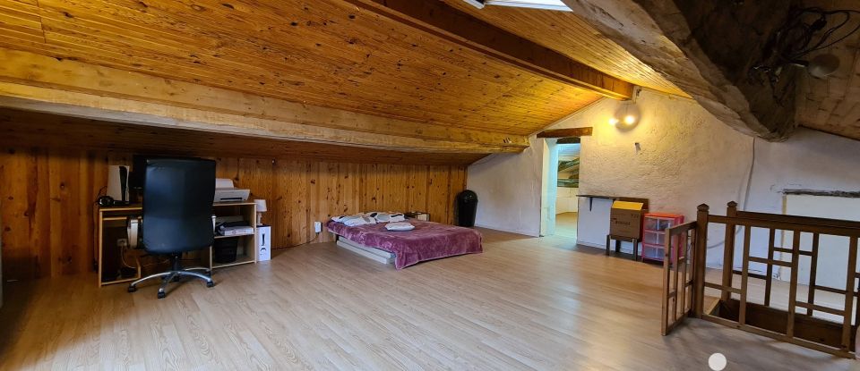 Longere 6 rooms of 140 m² in Saint-Laurent-de-Cognac (16100)