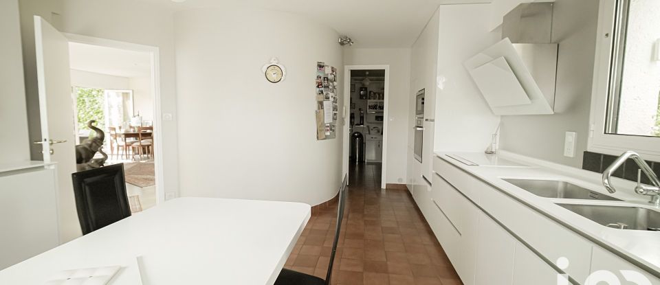 Maison 5 pièces de 245 m² à Royat (63130)