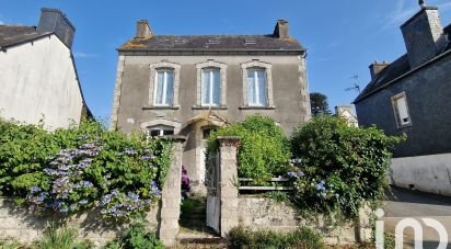 Village house 6 rooms of 113 m² in Maël-Carhaix (22340)