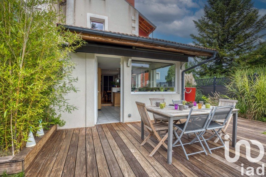 Maison 5 pièces de 131 m² à Saint-Martin-d'Hères (38400)