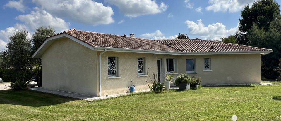 Traditional house 7 rooms of 160 m² in Beylongue (40370)