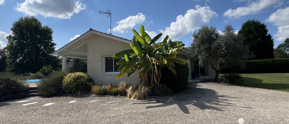 Maison traditionnelle 7 pièces de 160 m² à Beylongue (40370)