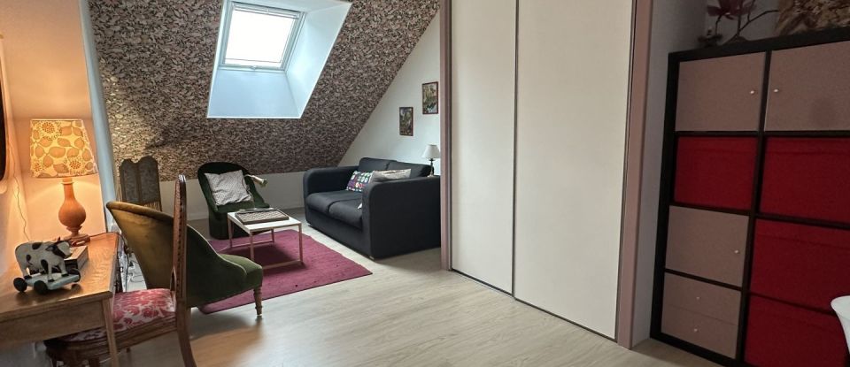 Maison 5 pièces de 125 m² à Saint-Denis-les-Ponts (28200)