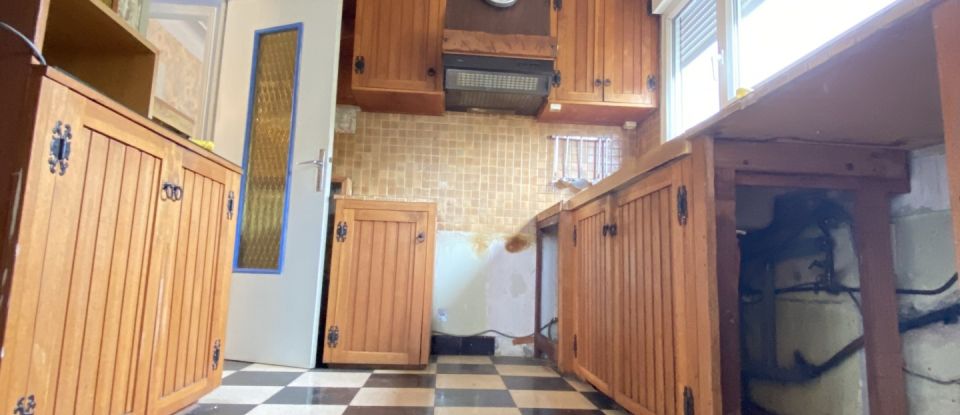 House 6 rooms of 130 m² in Aubenas (07200)