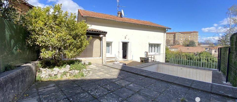 Maison 6 pièces de 130 m² à Aubenas (07200)