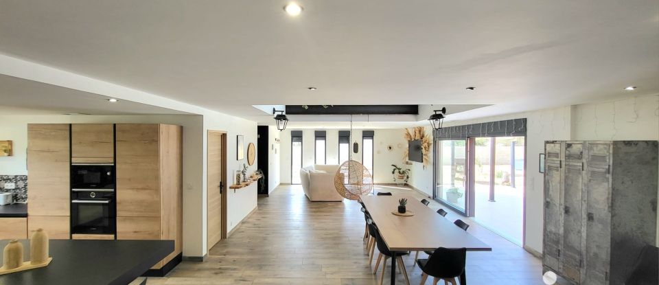 Maison 8 pièces de 230 m² à Sallèles-d'Aude (11590)