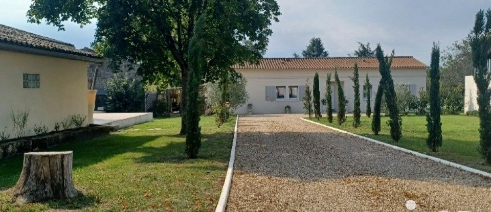 Maison 5 pièces de 130 m² à Saint-Seurin-sur-l'Isle (33660)