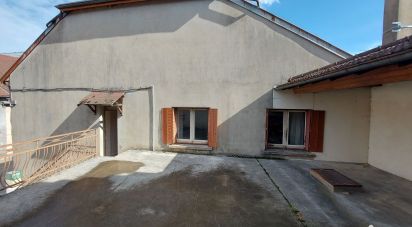 Maison 7 pièces de 149 m² à Pont-de-Poitte (39130)