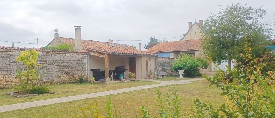 Maison 6 pièces de 163 m² à Neuville-de-Poitou (86170)