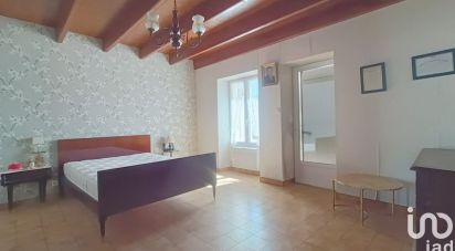 House 4 rooms of 113 m² in Avanton (86170)