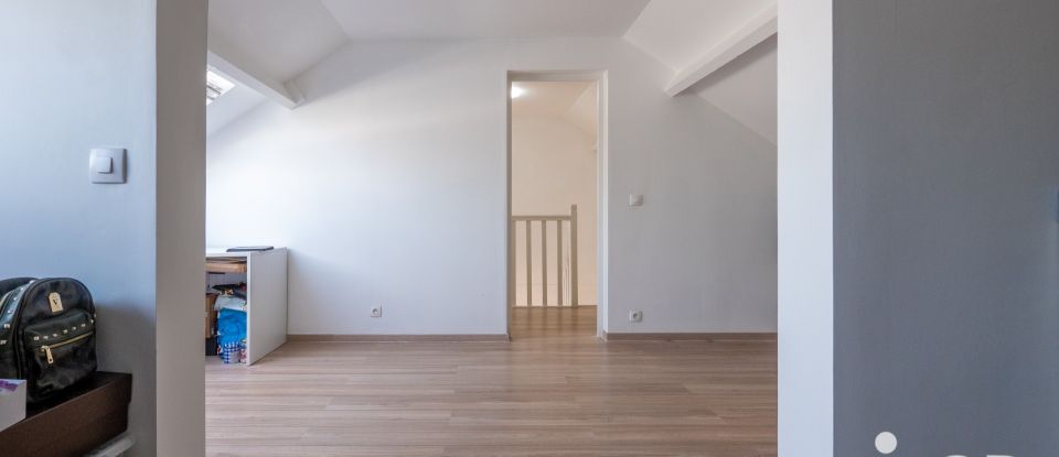 Maison 6 pièces de 125 m² à Courtry (77181)